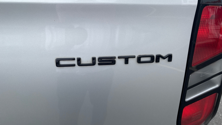 Ford Transit Custom 300 L1 Diesel Fwd 2.0 EcoBlue 136ps H1 Van Limited